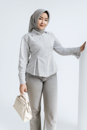 Kemeja Stripe Wanita Korean Look Slim Fit Rempel | Atasan Formal Casual Stylish Kekinian